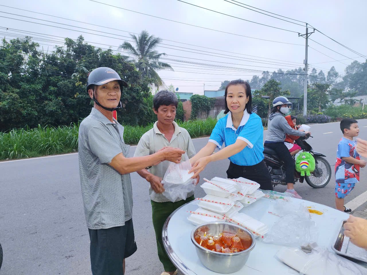 Mô hình “Bữa sáng 0 đồng” Nghĩa tình của Hội Liên hiệp Phụ nữ xã Trị An